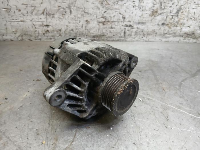 Gebruikte Dynamo Alfa Romeo GT (937) 1.9 JTD 16V Multijet Prijs € 90,75 Inclusief btw aangeboden door Autohandel-Smet Gebroeders NV