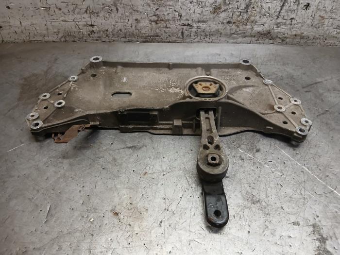 Gebruikte Subframe Volkswagen Golf VI (5K1) 2.0 GTI 16V Prijs € 90,75 Inclusief btw aangeboden door Autohandel-Smet Gebroeders NV