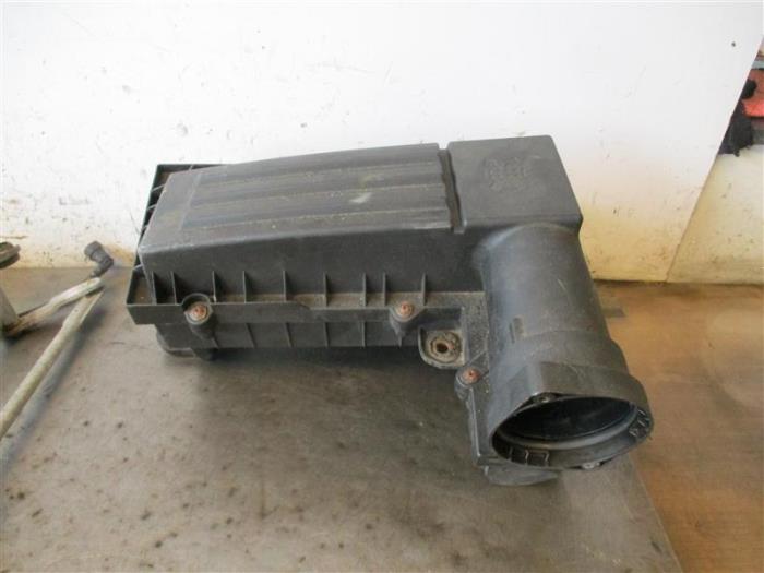 Gebruikte Luchtfilterhuis Volkswagen Golf VI (5K1) 2.0 GTI 16V Prijs € 60,50 Inclusief btw aangeboden door Autohandel-Smet Gebroeders NV