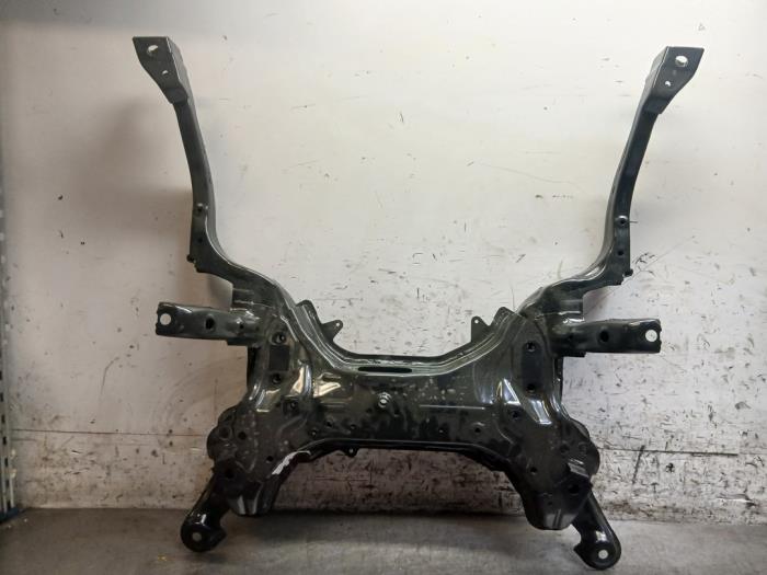 Gebruikte Subframe Toyota Yaris Cross (PB1/PJ1) 1.5 12V Hybrid 115 Prijs € 605,00 Inclusief btw aangeboden door Autohandel-Smet Gebroeders NV