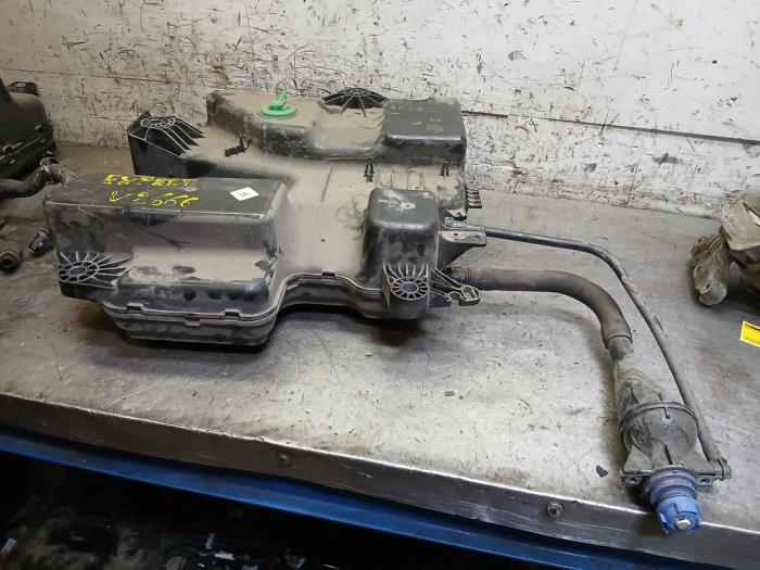 Gebruikte Ureumreservoir Peugeot Expert (V1/VA/VB/VE/VF/VT/VY) 1.5 BlueHDi 100 Prijs € 423,50 Inclusief btw aangeboden door Autohandel-Smet Gebroeders NV