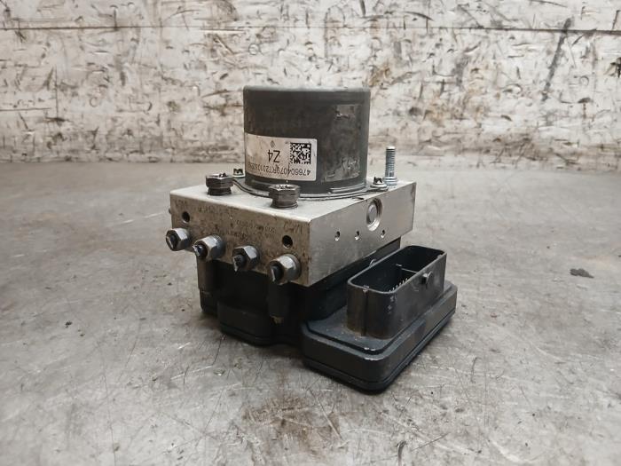 Gebruikte ABS Pomp Renault Master III (MA/MB/MC/MD/MH/MF/MG/MH) Prijs € 181,50 Inclusief btw aangeboden door Autohandel-Smet Gebroeders NV