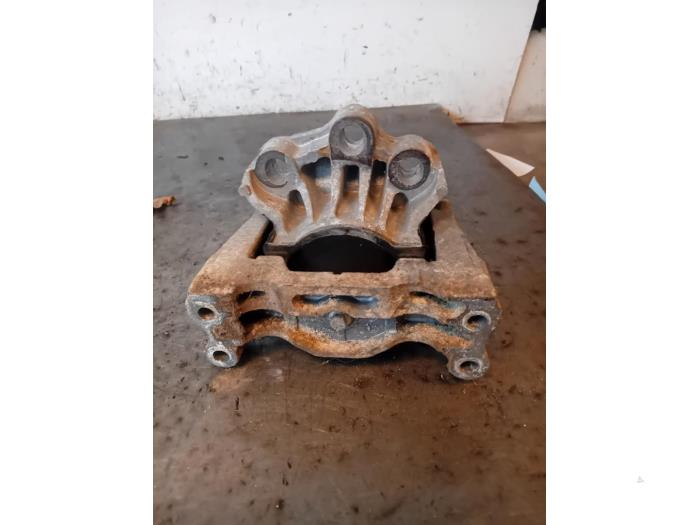 Gebruikte Motorrubber Ford Transit 2.2 TDCi 16V Prijs € 36,30 Inclusief btw aangeboden door Autohandel-Smet Gebroeders NV
