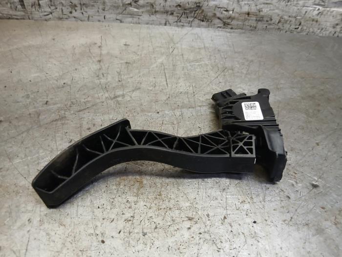 Gebruikte Gaspedaalpositie Sensor Volkswagen Golf VII (AUA) 1.6 TDI BMT 16V Prijs € 30,25 Inclusief btw aangeboden door Autohandel-Smet Gebroeders NV