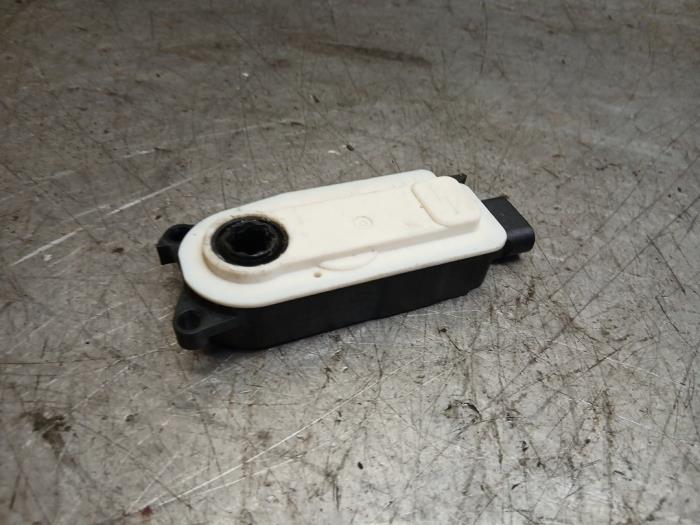 Gebruikte Diversen Peugeot Boxer (U9) 2.2 BlueHDi 180 Prijs € 60,50 Inclusief btw aangeboden door Autohandel-Smet Gebroeders NV