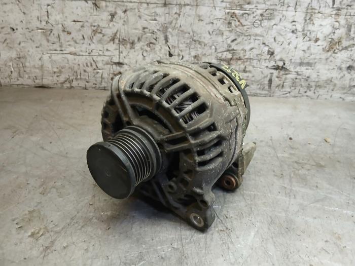 Gebruikte Dynamo Volkswagen Amarok 2.0 BiTDI 16V 163 Prijs € 121,00 Inclusief btw aangeboden door Autohandel-Smet Gebroeders NV