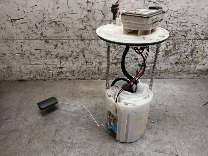 Gebruikte Tank element Pomp Kia Sportage (QL) 1.6 GDI 16V 4x2 Prijs € 121,00 Inclusief btw aangeboden door Autohandel-Smet Gebroeders NV