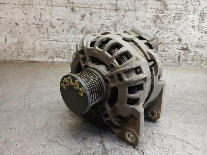 Gebruikte Alternator Renault Twingo III (AH) 1.0 SCe 70 12V Prijs € 90,75 Inclusief btw aangeboden door Autohandel-Smet Gebroeders NV