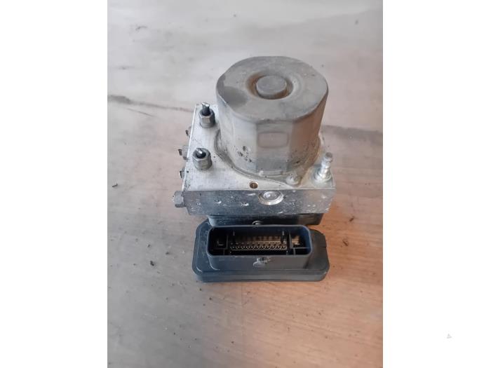 Gebruikte ABS Pomp Citroen Jumper (U9) 2.2 HDi 110 Prijs € 302,50 Inclusief btw aangeboden door Autohandel-Smet Gebroeders NV