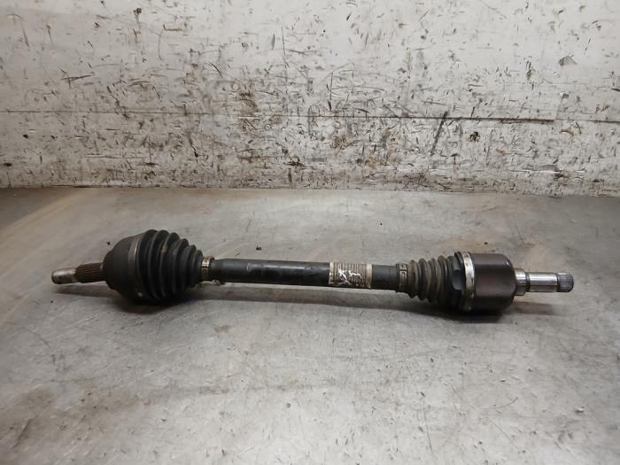 Gebruikte Steekas links-voor Peugeot Expert (V1/VA/VB/VE/VF/VT/VY) 1.5 BlueHDi 100 Prijs op aanvraag aangeboden door Autohandel-Smet Gebroeders NV