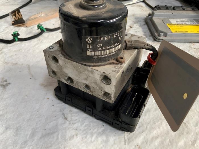 Gebruikte ABS Pomp Audi A3 (8L1) 1.6 Prijs € 40,00 Margeregeling aangeboden door Autodemontage van der Iest