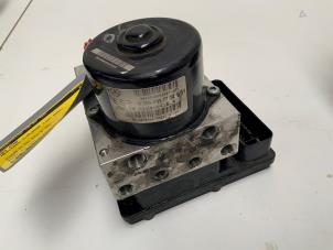 Gebruikte ABS Pomp Mercedes C Combi (S203) 2.2 C-200 CDI 16V Prijs € 70,00 Margeregeling aangeboden door Autodemontage van der Iest