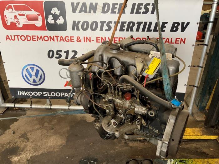 Gebruikte Motor Mercedes /8 (W115) 200 D Prijs op aanvraag aangeboden door Autodemontage van der Iest