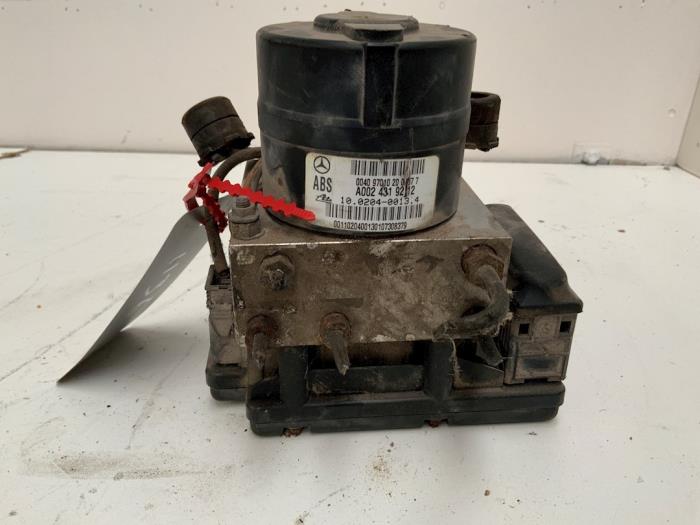 Gebruikte ABS Pomp Mercedes C Combi (S202) 1.8 C180T 16V Prijs € 30,00 Margeregeling aangeboden door Autodemontage van der Iest