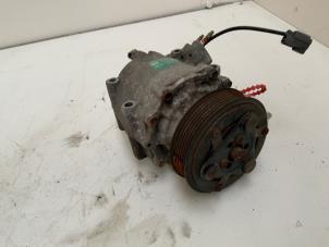 Gebruikte Pomp Airco Honda Civic (EP/EU) 1.4 16V Prijs € 100,00 Margeregeling aangeboden door Autodemontage van der Iest