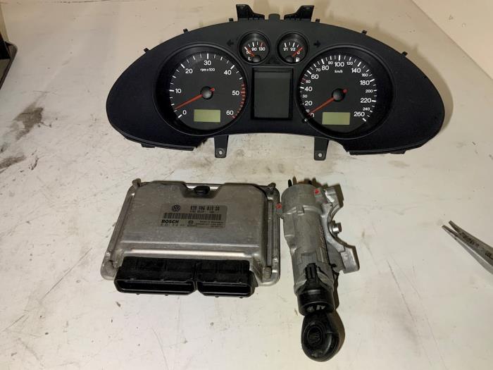 Gebruikte Kontaktslot + computer Seat Ibiza III (6L1) 1.9 TDI FR Prijs € 75,00 Margeregeling aangeboden door Autodemontage van der Iest