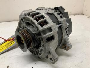Gebruikte Alternator Mercedes A (W176) 1.8 A-200 CDI 16V Prijs € 163,35 Inclusief btw aangeboden door Autodemontage van der Iest
