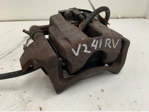 Gebruikte Remklauw (Tang) rechts-voor Mercedes B (W245) 1.7 B-180 16V Prijs € 40,00 Margeregeling aangeboden door Autodemontage van der Iest