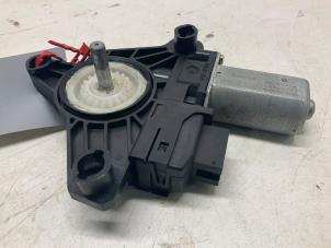 Gebruikte Portierruitmotor Mercedes A (W176) 1.8 A-200 CDI 16V Prijs € 60,50 Inclusief btw aangeboden door Autodemontage van der Iest
