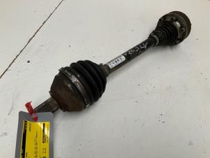 Gebruikte Steekas links-voor Audi A1 (8X1/8XK) 1.6 TDI 16V Prijs € 34,99 Margeregeling aangeboden door Autodemontage van der Iest