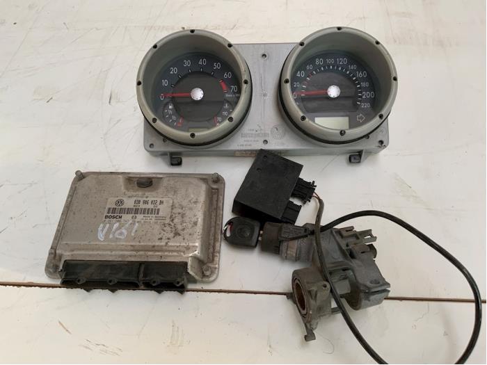 Gebruikte Kontaktslot + computer Volkswagen Lupo (6X1) 1.0 MPi 50 Prijs € 75,00 Margeregeling aangeboden door Autodemontage van der Iest