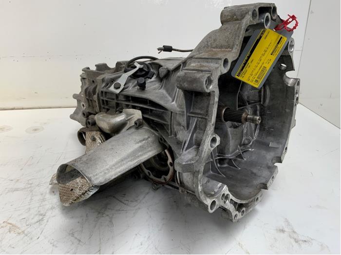 Gebruikte Versnellingsbak Volkswagen Passat Variant (3B5) 1.8 20V Prijs € 125,00 Margeregeling aangeboden door Autodemontage van der Iest