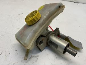 Gebruikte Hoofdremcilinder Audi A6 Avant (C5) 2.5 TDI V6 24V Prijs € 25,00 Margeregeling aangeboden door Autodemontage van der Iest