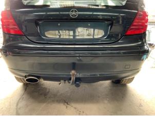 Gebruikte Achterbumper Mercedes C Sportcoupé (C203) 2.0 C-200K 16V Prijs € 100,00 Margeregeling aangeboden door Autodemontage van der Iest