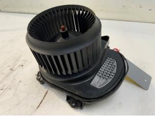 Gebruikte Chaufage Ventilatiemotor Mercedes A (W176) 2.2 A-220 CDI 16V Prijs € 90,00 Margeregeling aangeboden door Autodemontage van der Iest