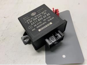 Gebruikte Lichtsensor Mercedes E Combi (S211) 3.2 E-320 CDI 24V Prijs € 40,00 Margeregeling aangeboden door Autodemontage van der Iest