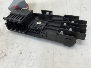 Gebruikte Zekeringkast Mercedes E (VF211) 2.7 E-270 CDI 20V Prijs € 20,00 Margeregeling aangeboden door Autodemontage van der Iest