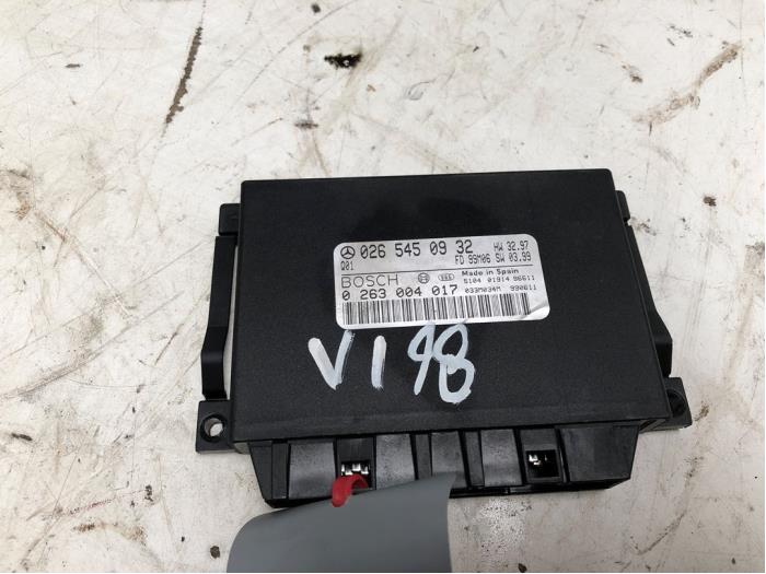 Gebruikte Computer Diversen Mercedes E (W210) 3.2 E-320 CDI 24V Prijs € 30,00 Margeregeling aangeboden door Autodemontage van der Iest
