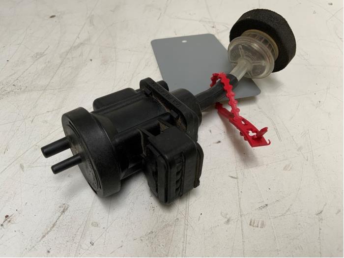 Gebruikte Turbodruk sensor Mercedes E Combi (S210) 2.2 E-220 CDI 16V Prijs € 22,50 Margeregeling aangeboden door Autodemontage van der Iest
