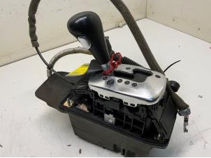 Gebruikte Selectiehendel automaat Audi A6 Avant (C5) 2.5 TDI V6 24V Prijs € 110,00 Margeregeling aangeboden door Autodemontage van der Iest