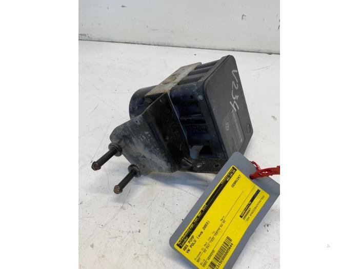Gebruikte ABS Pomp Volkswagen Polo IV (9N1/2/3) 1.4 TDI 75 Prijs op aanvraag aangeboden door Autodemontage van der Iest