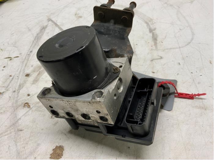 Gebruikte ABS Pomp Volkswagen Fox (5Z) 1.2 Prijs € 95,00 Margeregeling aangeboden door Autodemontage van der Iest