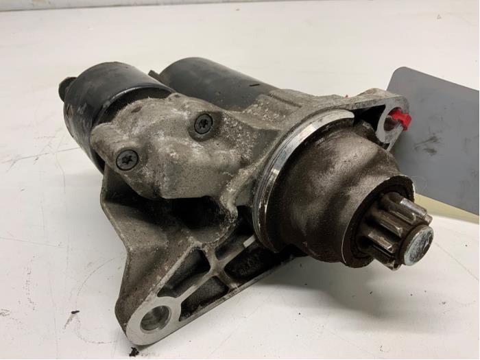 Gebruikte Startmotor Volkswagen Polo IV (9N1/2/3) 1.2 Prijs € 25,00 Margeregeling aangeboden door Autodemontage van der Iest