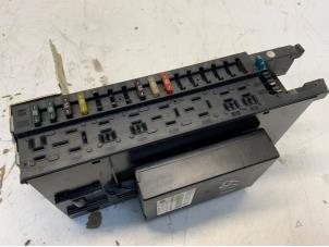 Gebruikte Zekeringkast Mercedes C (W203) 2.7 C-270 CDI 20V Prijs € 150,00 Margeregeling aangeboden door Autodemontage van der Iest