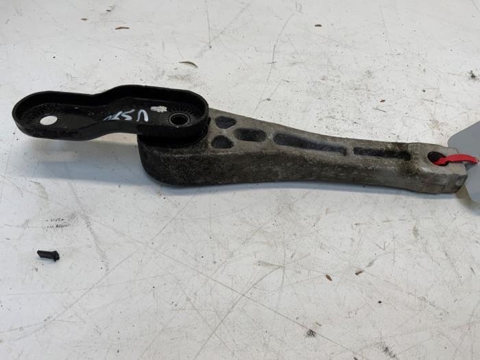 Gebruikte Versnellingsbak Steun Volkswagen Jetta III (1K2) 1.6 TDI 16V Prijs € 17,50 Margeregeling aangeboden door Autodemontage van der Iest
