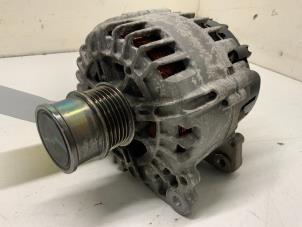 Gebruikte Alternator Volkswagen Golf VII (AUA) 1.4 TSI BlueMotion Technology 125 16V Prijs € 47,50 Margeregeling aangeboden door Autodemontage van der Iest