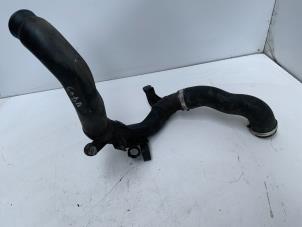 Gebruikte Intercooler Buis Volkswagen Polo V (6R) 1.2 TDI 12V BlueMotion Prijs € 45,00 Margeregeling aangeboden door Autodemontage van der Iest