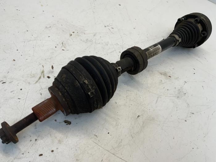 Gebruikte Steekas links-voor Volkswagen Golf VII (AUA) 1.6 TDI 16V Prijs € 40,00 Margeregeling aangeboden door Autodemontage van der Iest