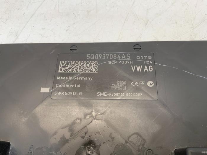 Computer Body Control van een Volkswagen Golf VII (AUA) 1.4 TSI BlueMotion Technology 125 16V 2015