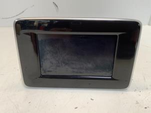Gebruikte Display Interieur Mercedes A (W176) 2.2 A-200 CDI, A-200d 16V 4-Matic Prijs € 150,00 Margeregeling aangeboden door Autodemontage van der Iest
