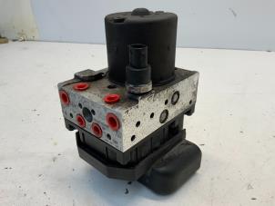 Gebruikte ABS Pomp Mercedes Vito (639.6) 2.2 109 CDI 16V Prijs € 89,99 Margeregeling aangeboden door Autodemontage van der Iest