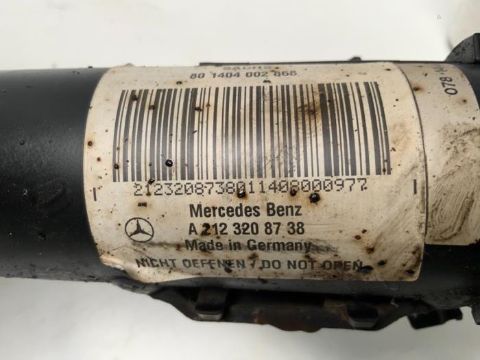 Schokdemperpoot links-voor van een Mercedes-Benz B (W245,242) 2.0 B-180 CDI 16V 2005
