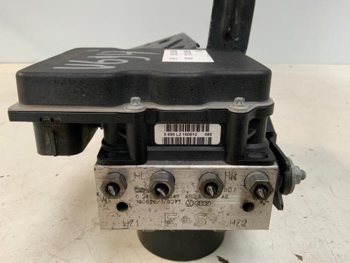 Gebruikte ABS Pomp Volkswagen Polo V (6R) 1.2 12V Prijs € 49,99 Margeregeling aangeboden door Autodemontage van der Iest
