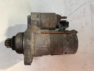 Gebruikte Startmotor Volkswagen Golf V (1K1) 2.0 TDI 16V Prijs € 40,00 Margeregeling aangeboden door Autodemontage van der Iest