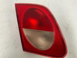 Gebruikte Achterlicht links Mercedes E (W210) 3.0 E-300D Turbo 24V Prijs € 19,99 Margeregeling aangeboden door Autodemontage van der Iest