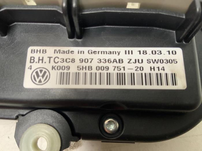 Kachel Bedieningspaneel van een Volkswagen Golf VI (5K1) 1.2 TSI BlueMotion 2010